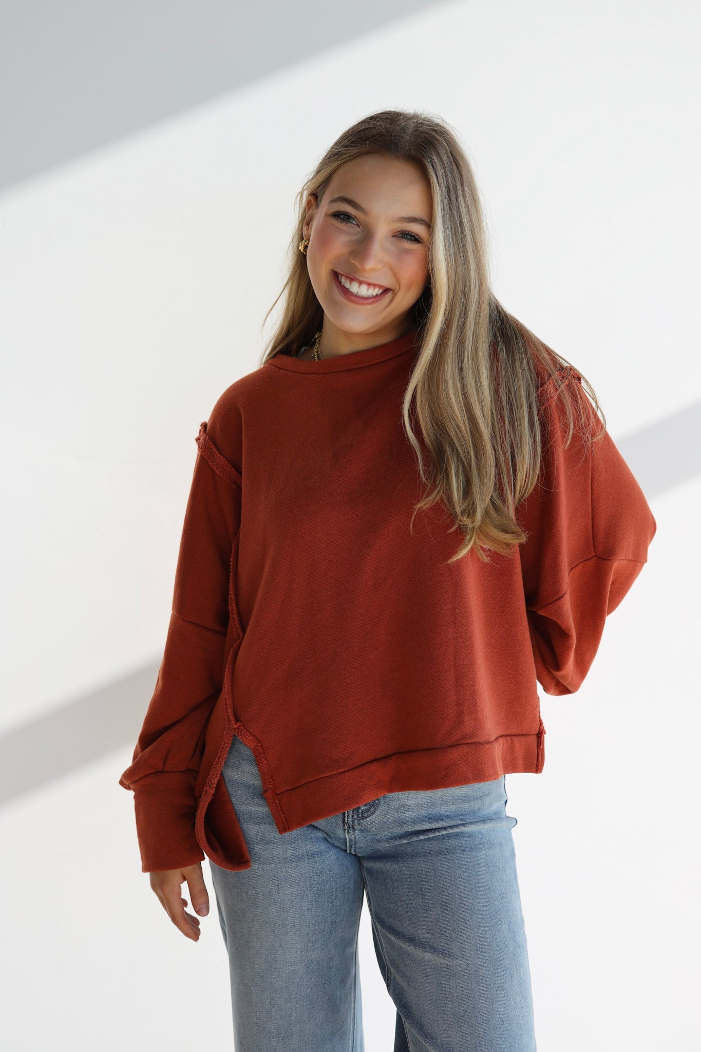 RAW EDGE HI-LOW TERRY TOP